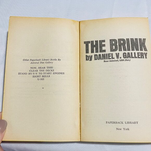 The Brink By Daniel V. Gallery Paperback Library Edition 1969 Vintage Book - Picture 4 of 7